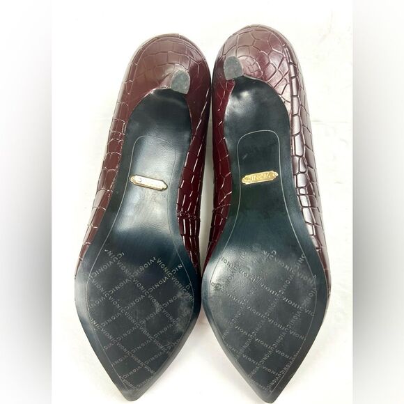 Vionic Kit Josie  Croc-Embossed Kitten Heel Wine - Picture 8 of 9